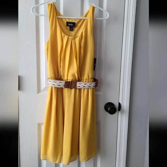 💛 NWT yellow sleeveless dress - Picture 1 of 4
